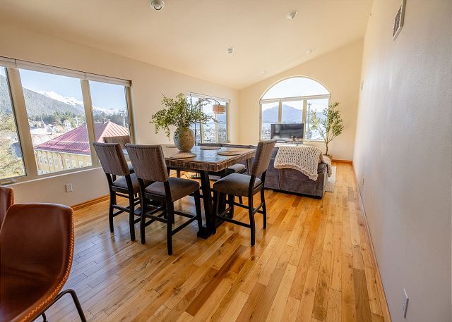 Bayview Heights Unit D 3