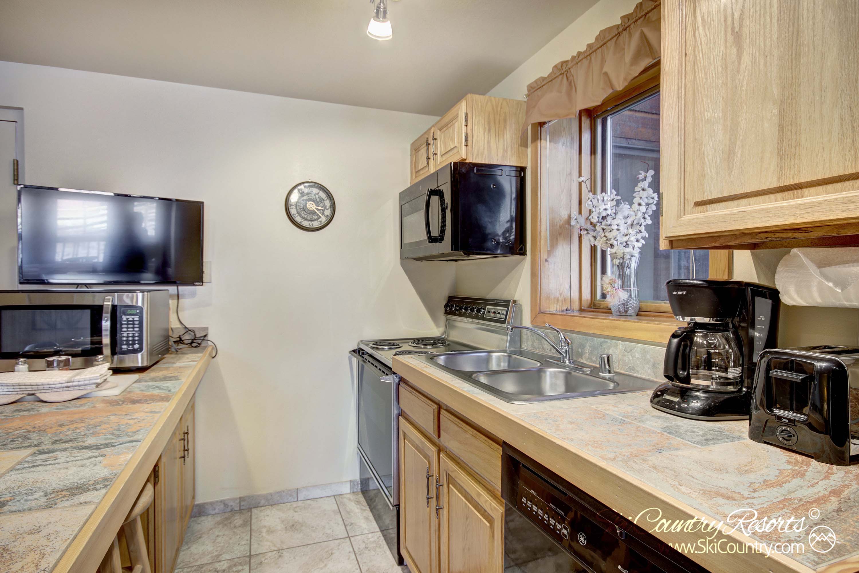 Kitchen is equipped with all appliances needed at your ''home away from home''! Stove/Oven, Microwave, Dishwasher, Coffee Maker and Toaster.