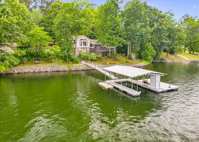Nana's Lakehouse — Smith Lake vacation rental