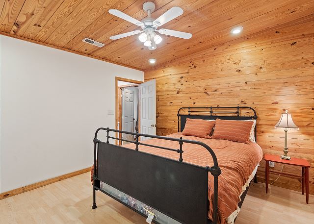Wonderland Cabin photo 13