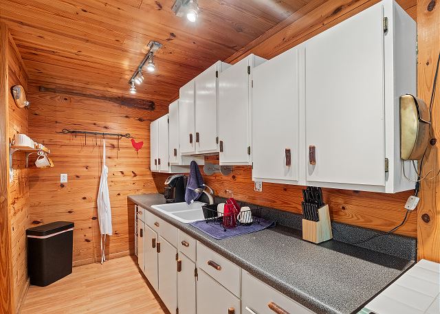 Wonderland Cabin photo 16