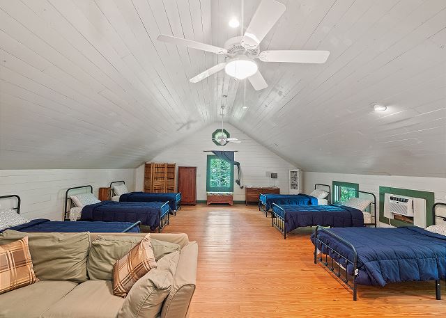 Wonderland Cabin photo 9