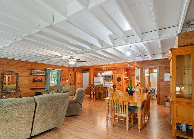 Wonderland Cabin photo 10