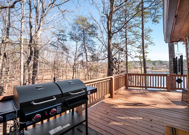 Chalet on Smith Lake photo 17