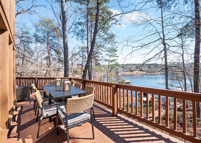 Chalet on Smith Lake photo 18