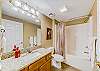 Full Bathroom, Towels Provided