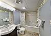 Full Bathroom, Towels Provided