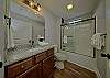 Full Bathroom, Towels Provided
