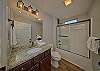 Full bathroom, towels provided
