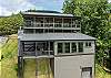 Cabin in Pigeon Forge, sleeps 12, four master king suites and a bunk room, seven bathroom
