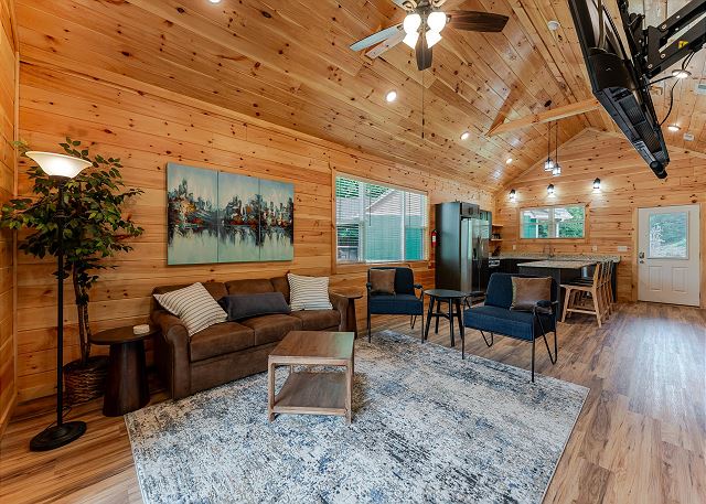 Dolly's Front Row Escape