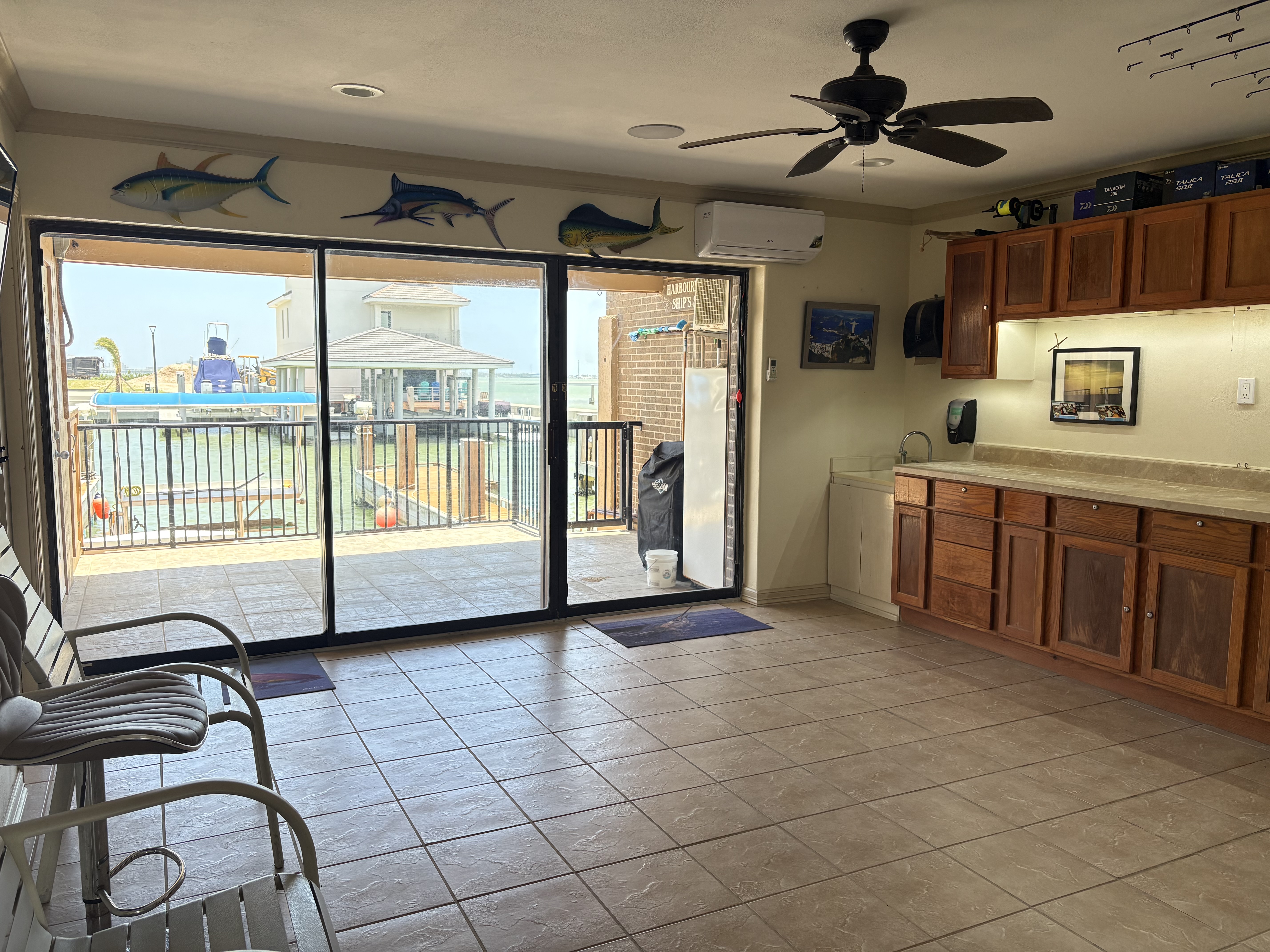 Bayfront Escape with Pier Fishing | Photo 14