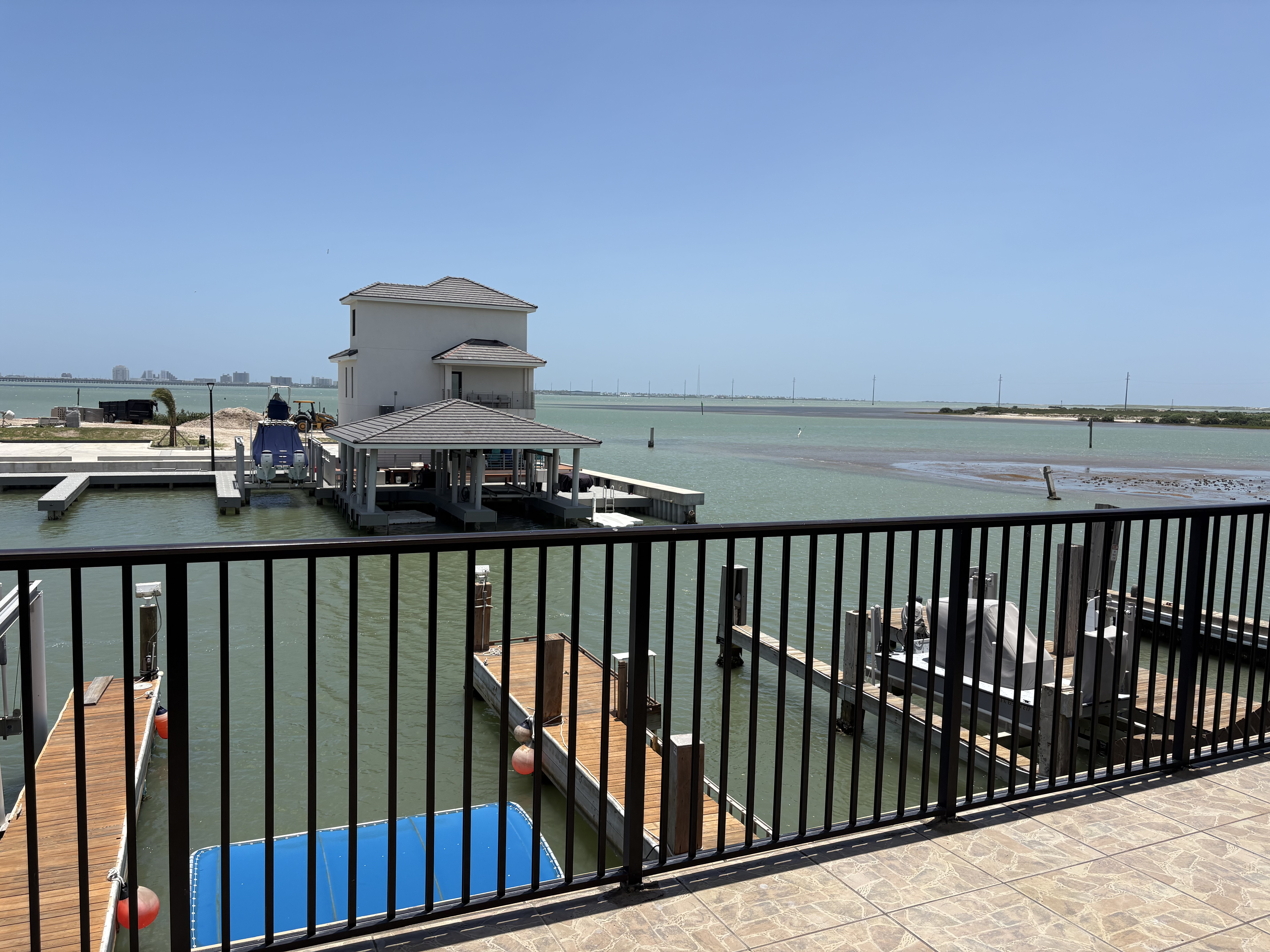 Bayfront Escape with Pier Fishing | Photo 9
