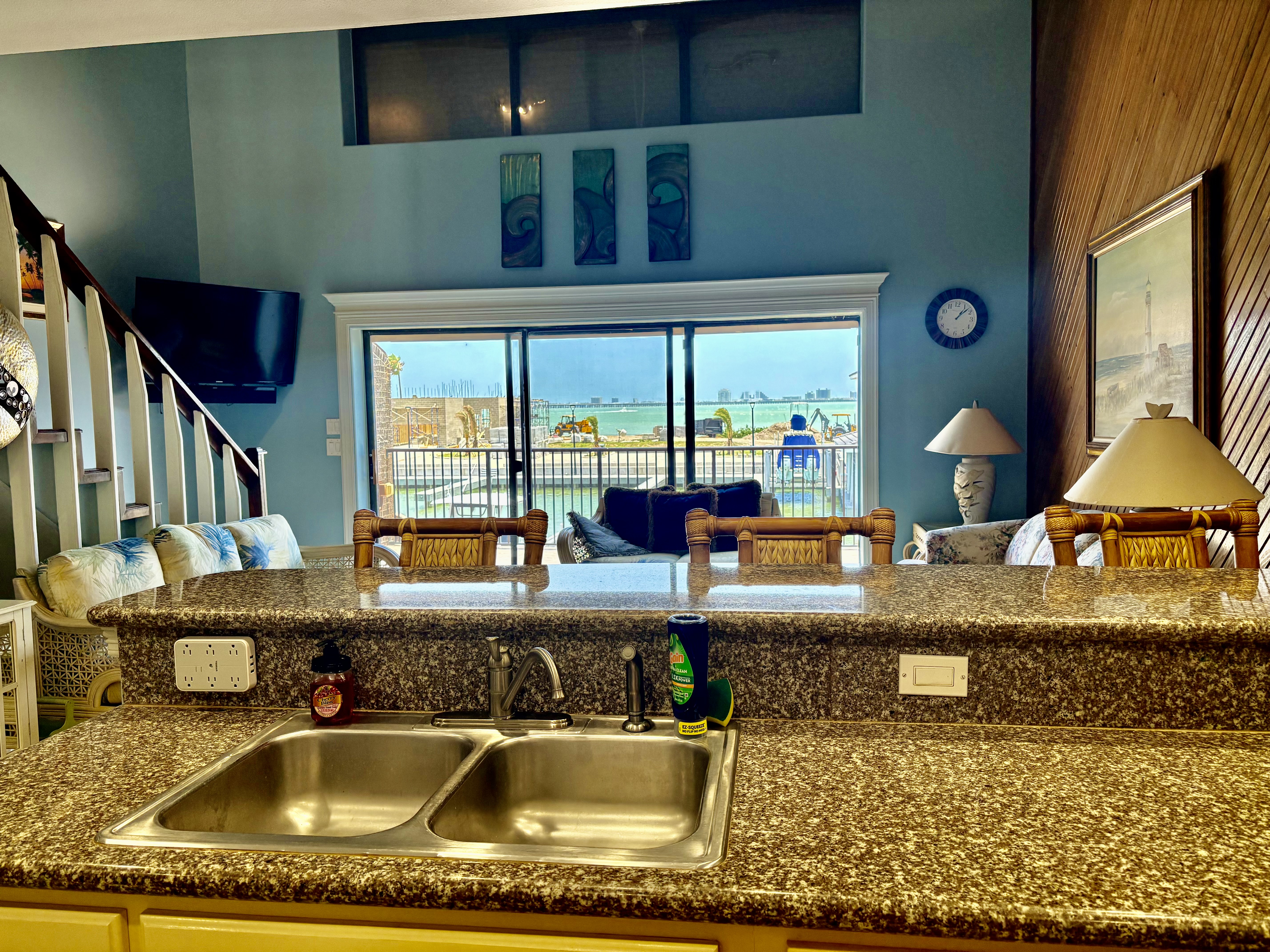 Bayfront Escape with Pier Fishing | Photo 17