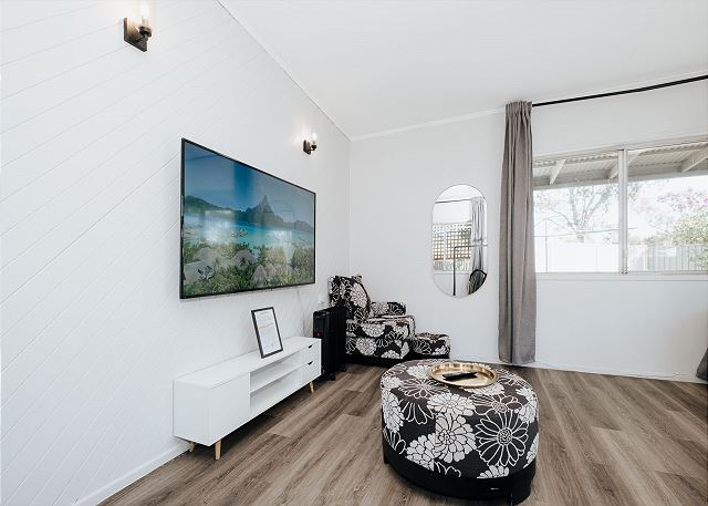 Air-conditioned Condo with Caravan Parking Space