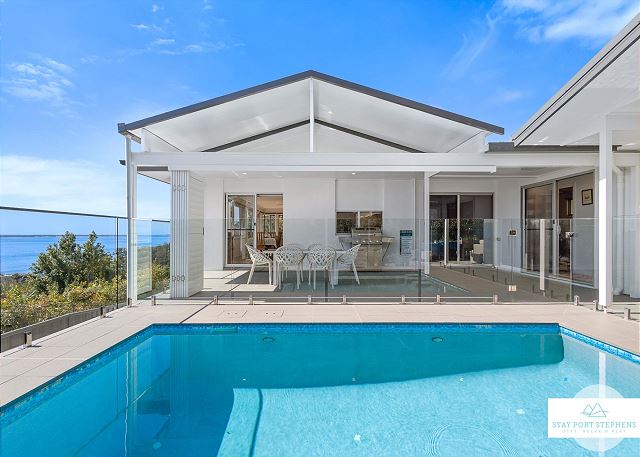 Vista Port Stephens - Luxurious Coastal Retreat