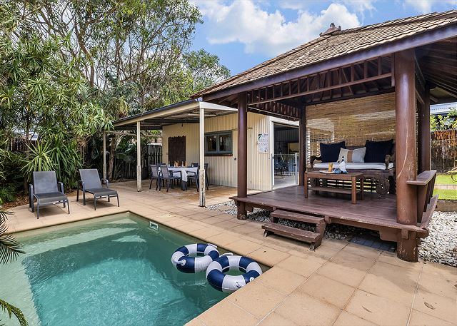 Salt and Serenity - Lux Home With Heated Pool 