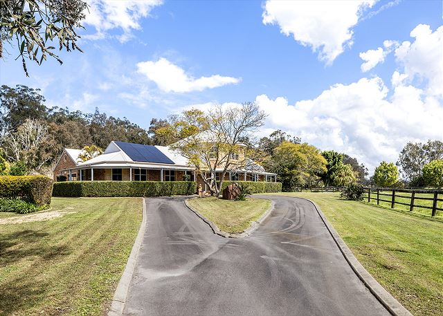 The Entertainers Estate with Pool and Tiny Home