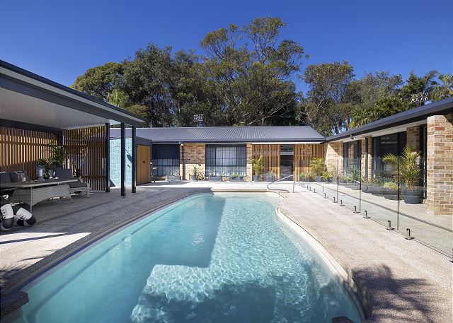 Cabana 3 at Fingal Bay – Poolside Retreat