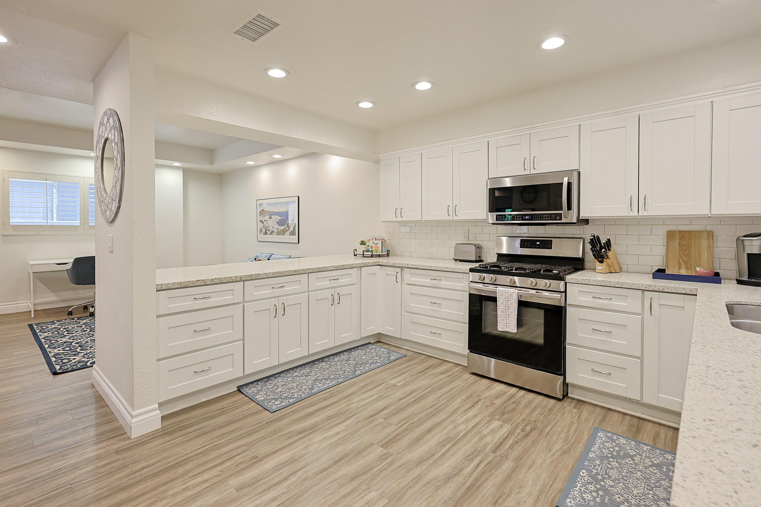 942 D Avenue #A | Photo 11