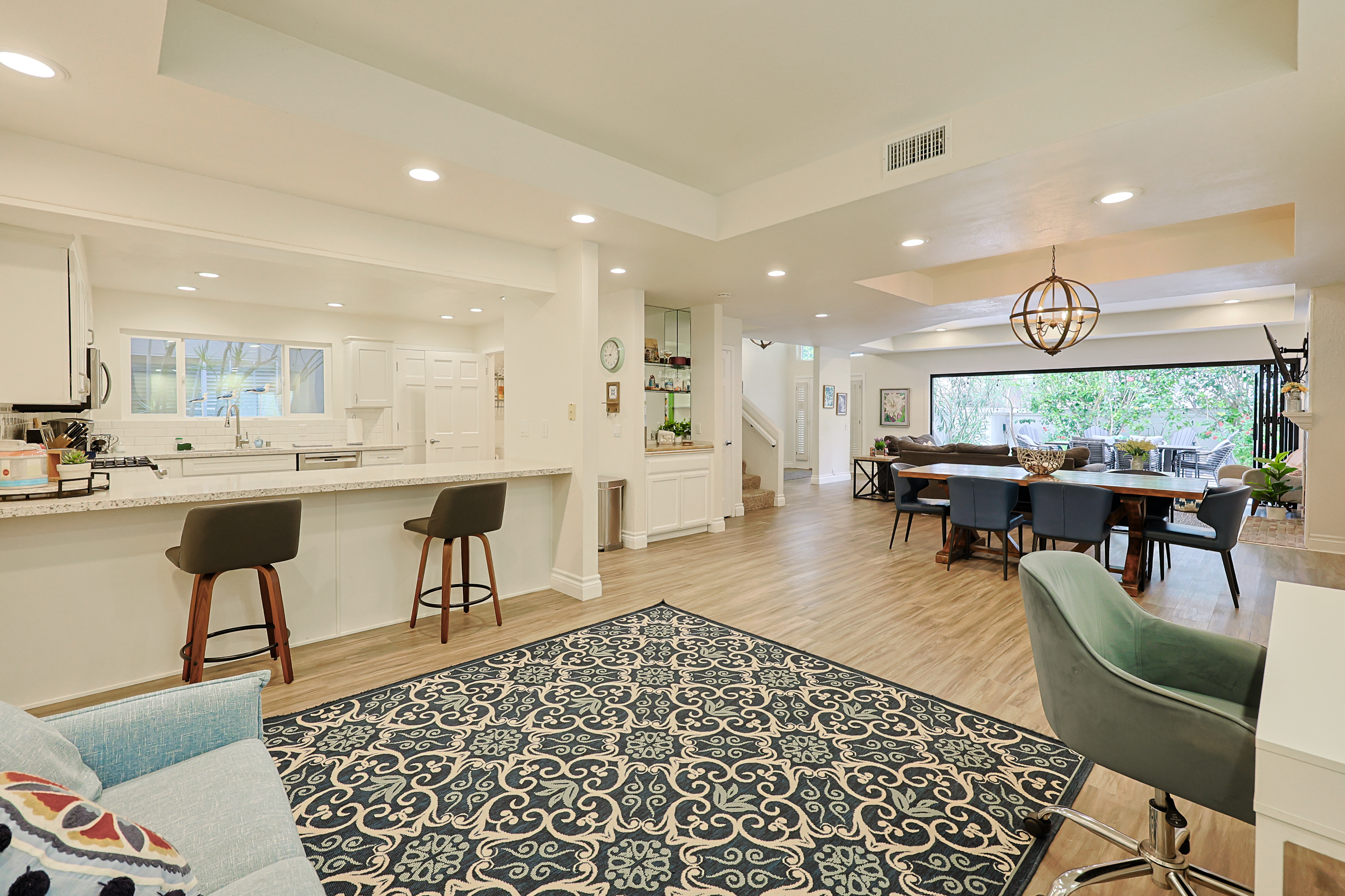 942 D Avenue #A | Photo 8