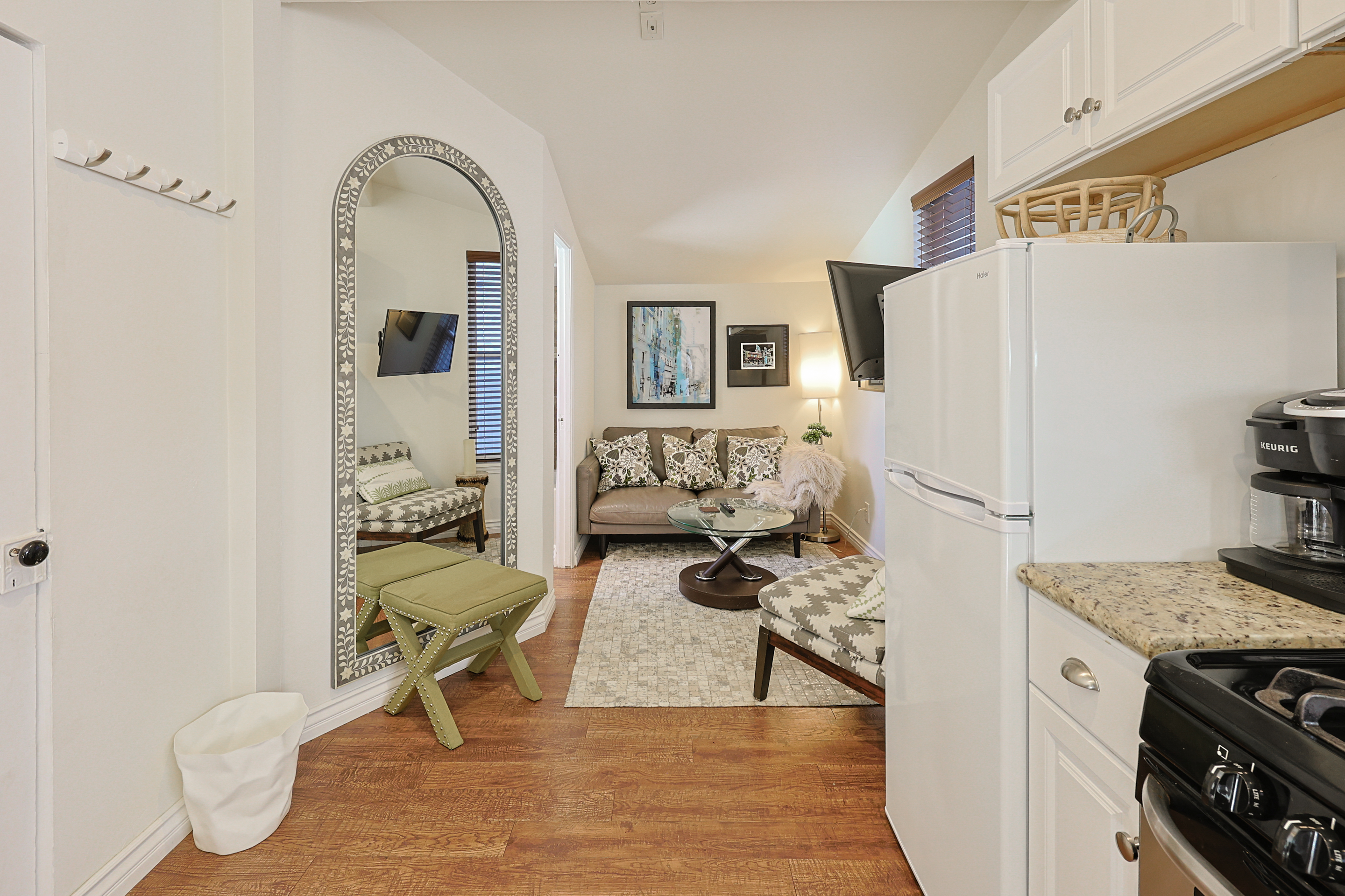 205 1/2 C Ave | Photo 6