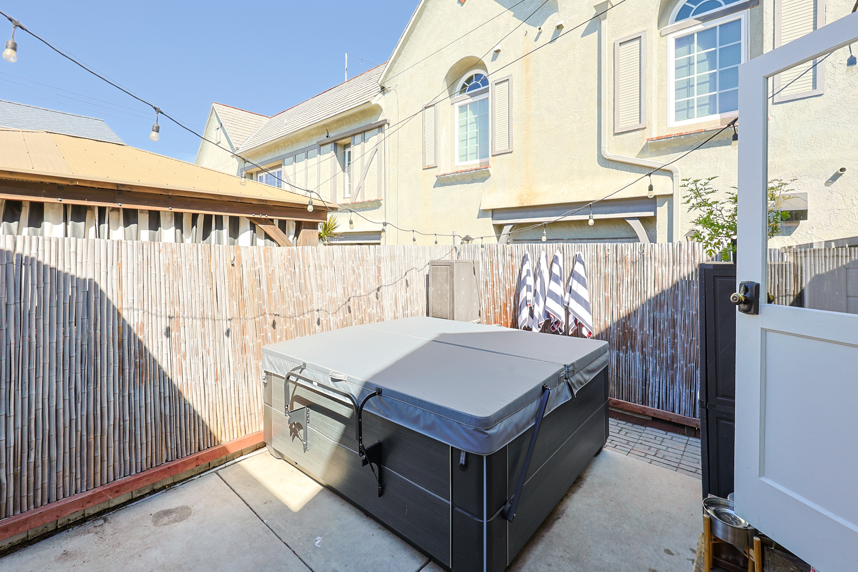 576EAve | Photo 4