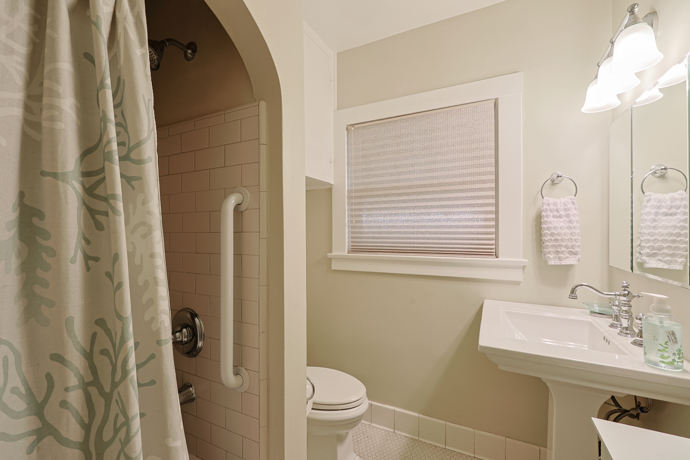 1027EncinoRow | Photo 19