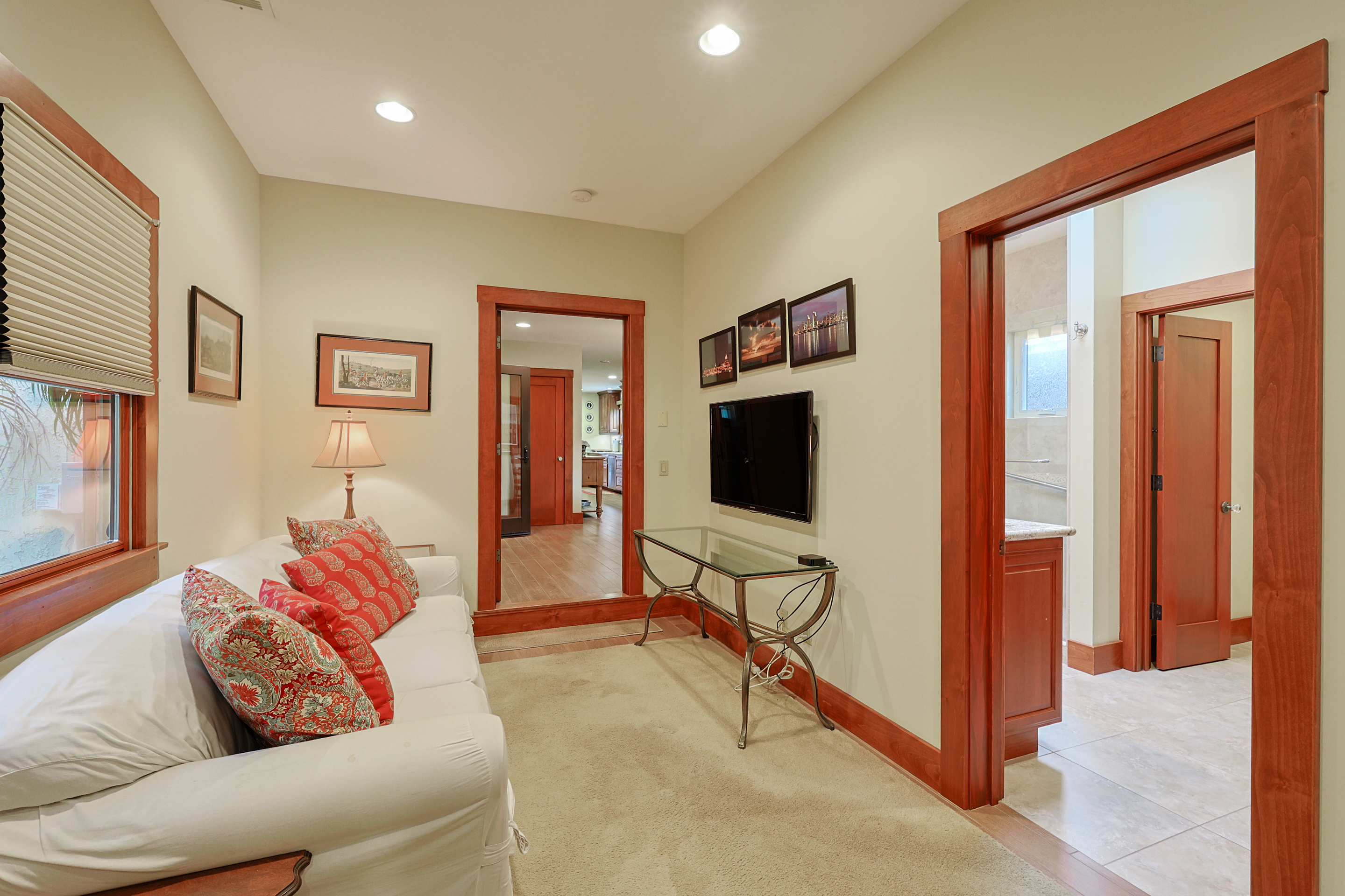 1027EncinoRow | Photo 22