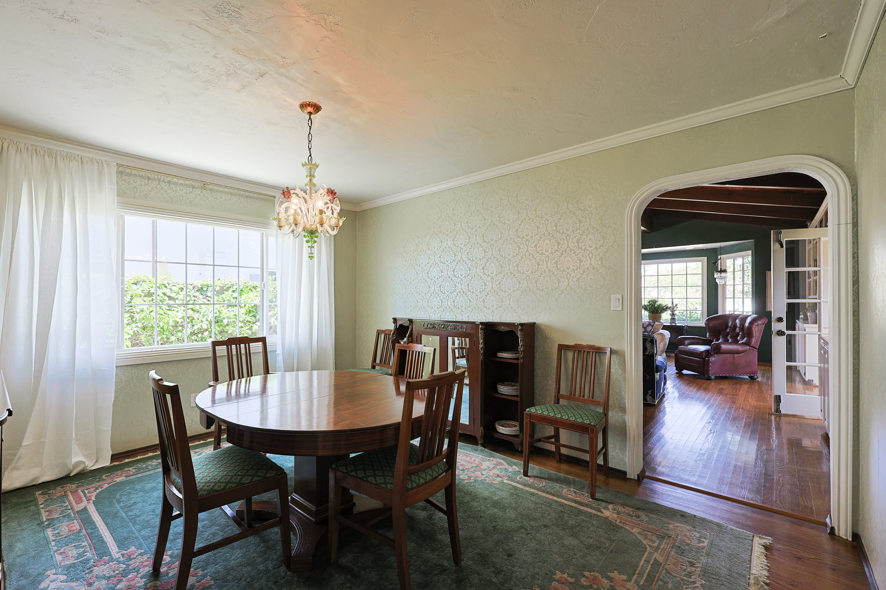 Formal Dining 