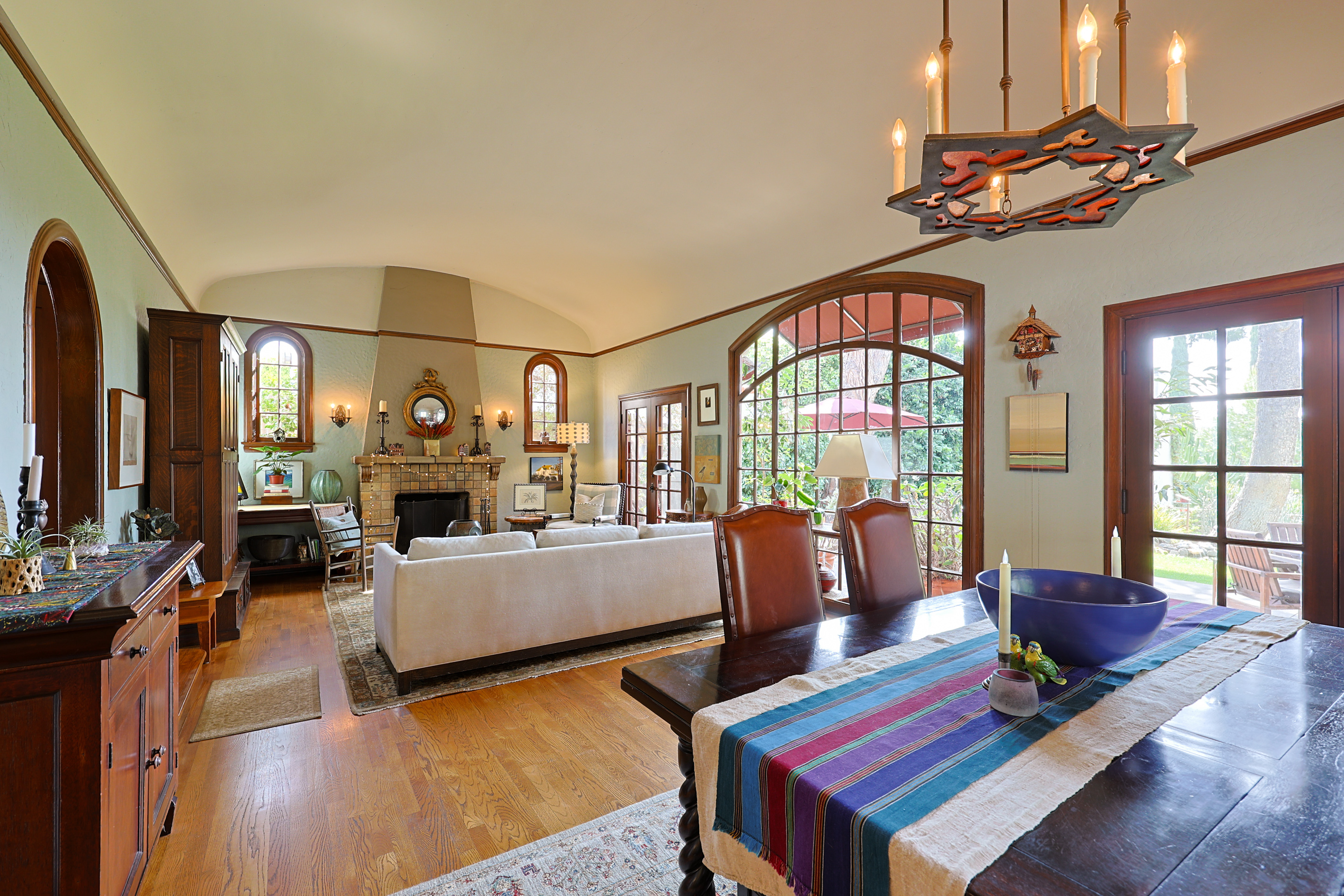 1027 Adella Ave | Photo 11