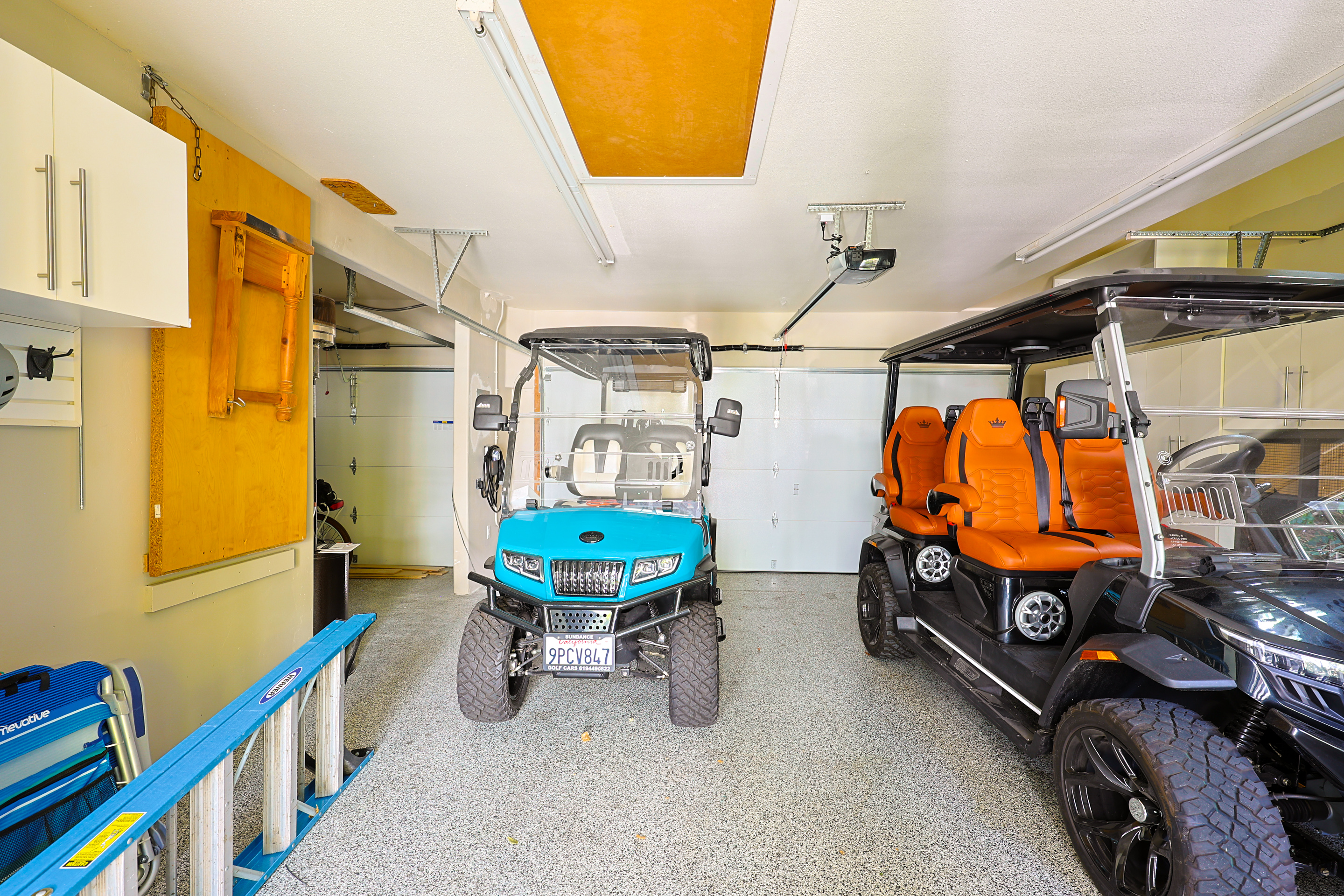 Golf Carts not included. Only showing the garage for reference. 