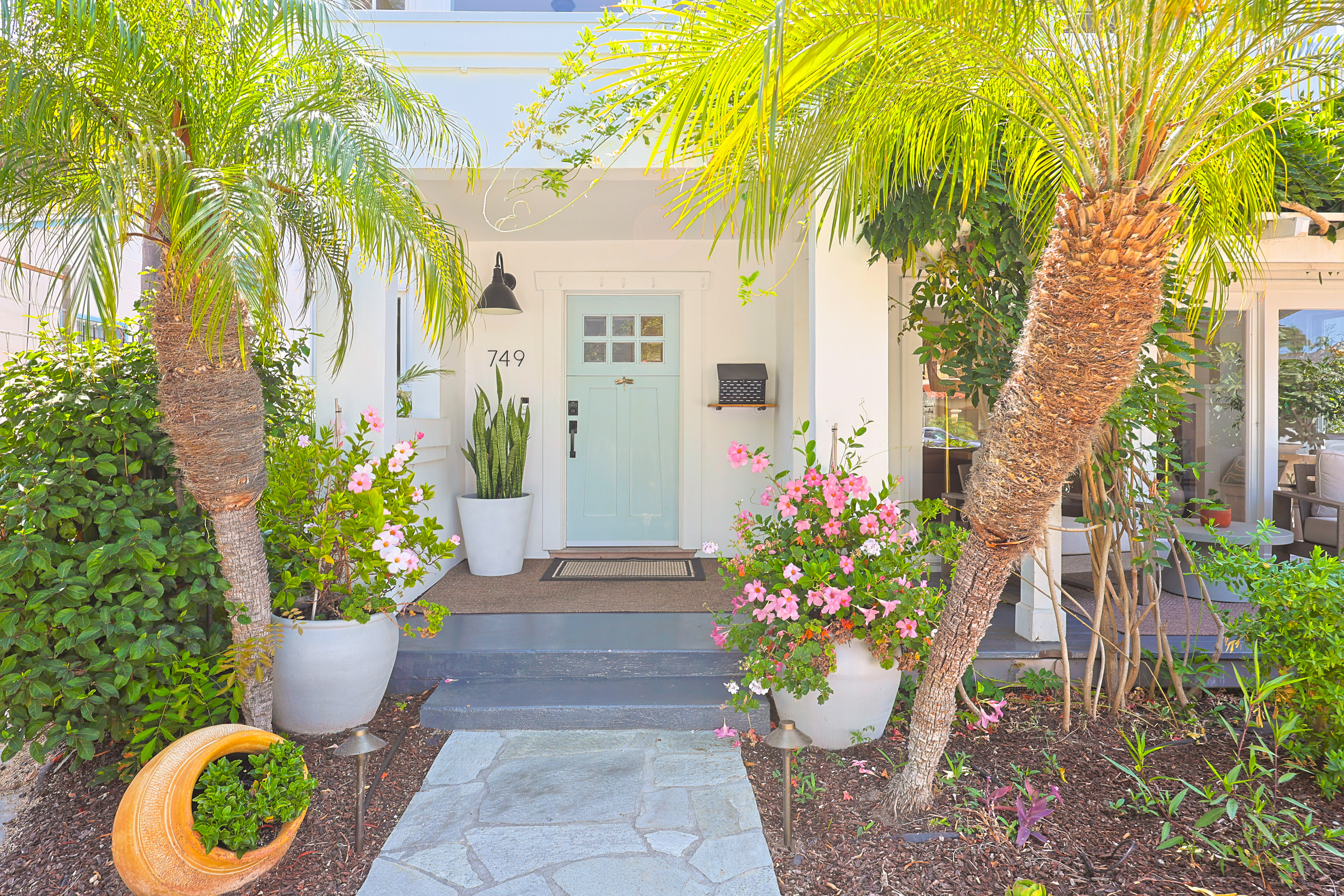 749IAve | Photo 3