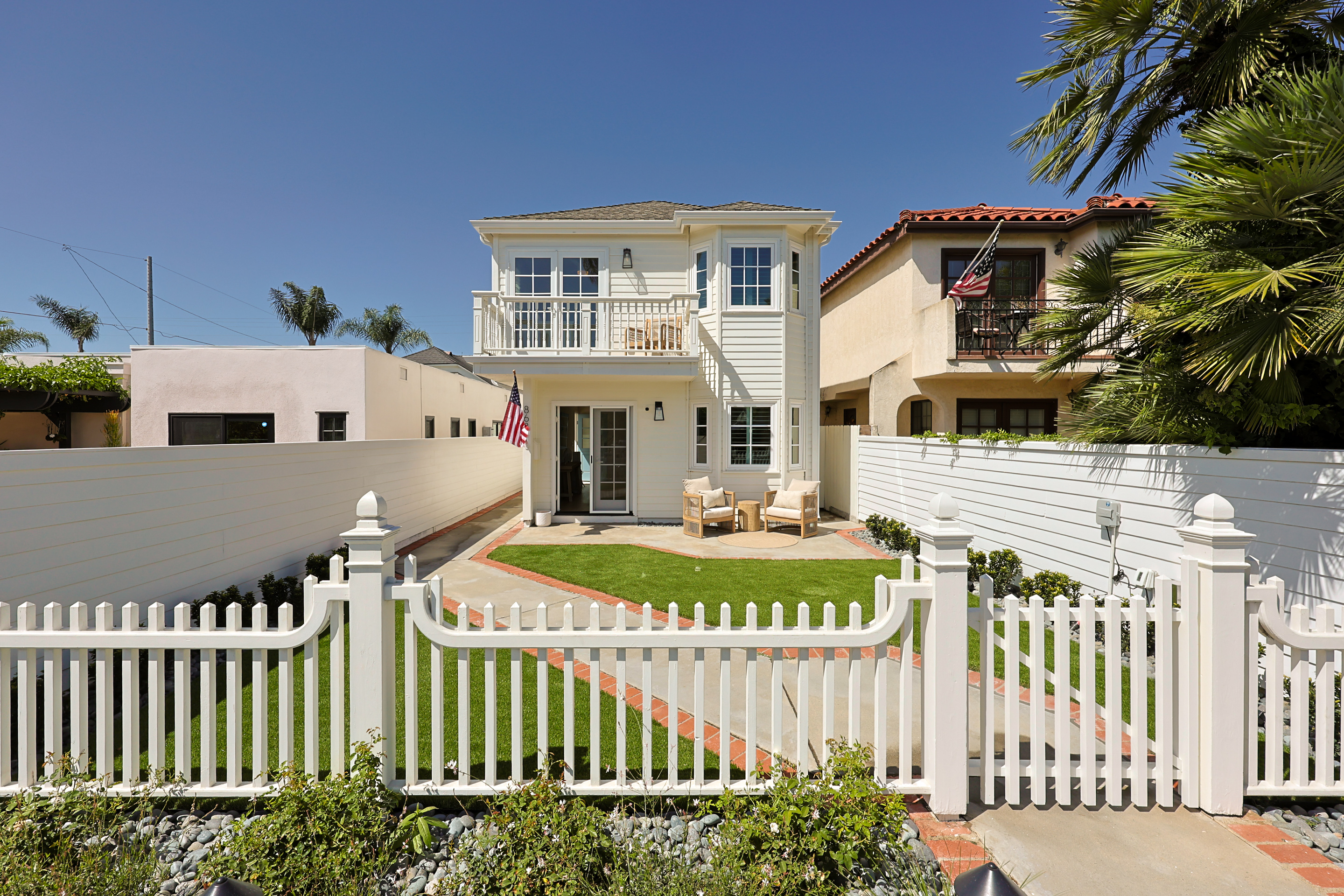 868 A Ave