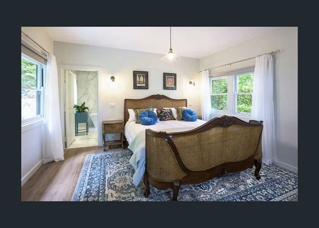 Kallista Charleston Cottage