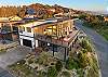 Walkable to town, golf course, city park and across from the beach access. 