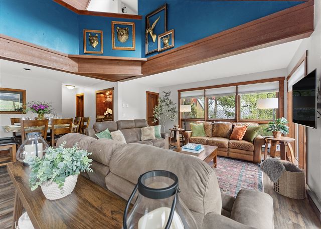 67 W Hanson Rd - Apres-Ski Summit Vista Retreat