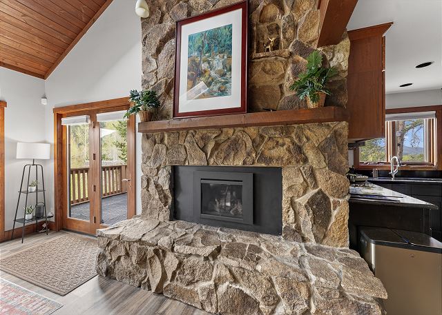 67 W Hanson Rd - Apres-Ski Summit Vista Retreat 10