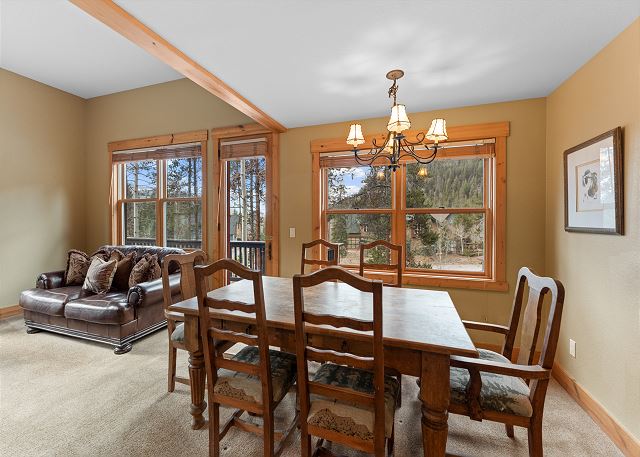 Trapper's Crossing #8761 10