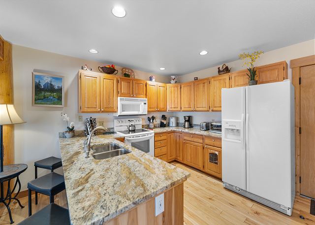 241 North Side Circle 6