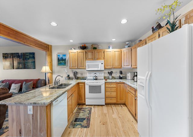 241 North Side Circle 7