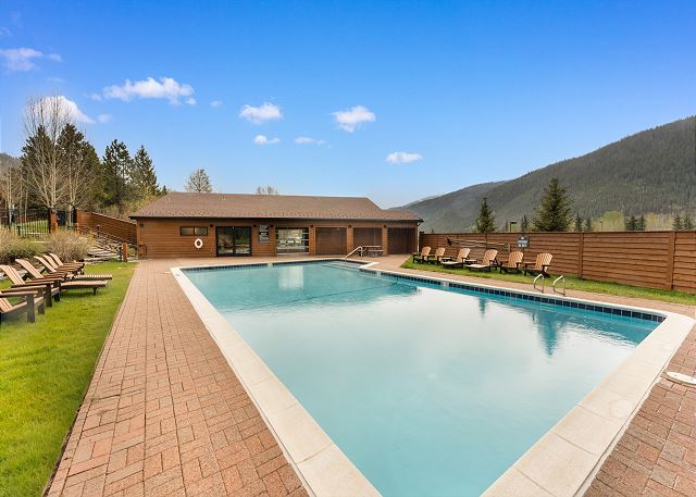 Tennis Townhome #1327 2