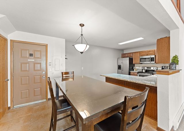 Snowdance Manor #406 7