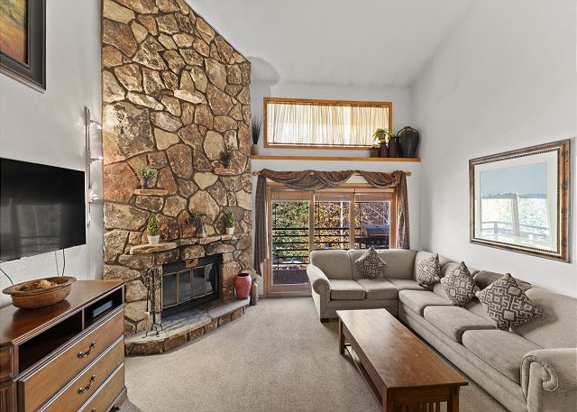 Snowdance Manor #406 2