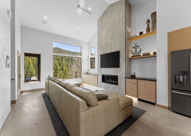 Ina's Way Townhomes, Unit A 5