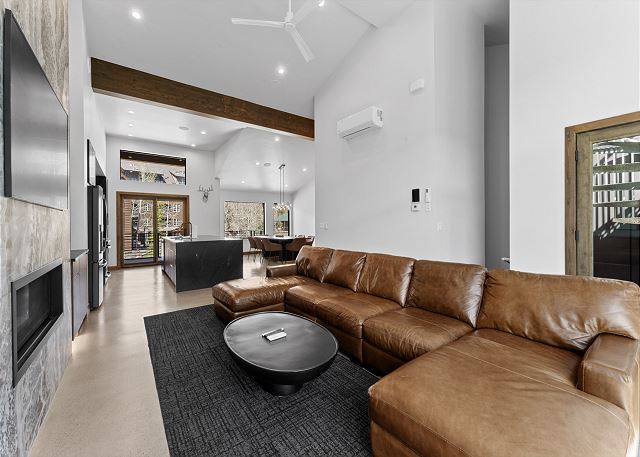 Ina's Way Townhomes, Unit B 7