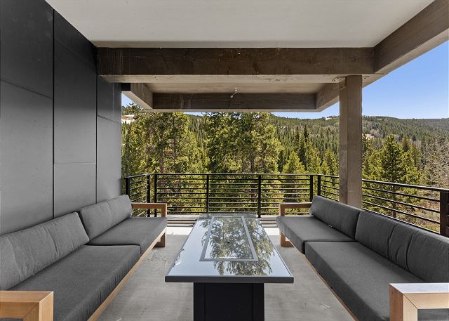 Ina's Way Townhomes, Unit B 2