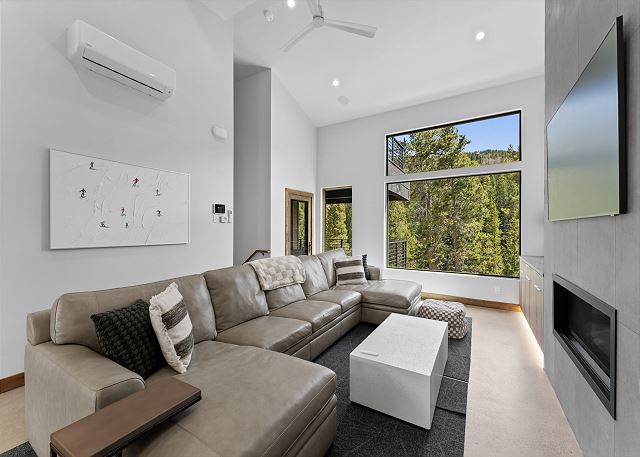 Ina's Way Townhomes, Unit C 6