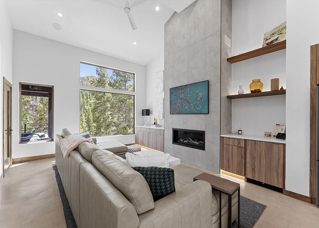 Ina's Way Townhomes, Unit C 5