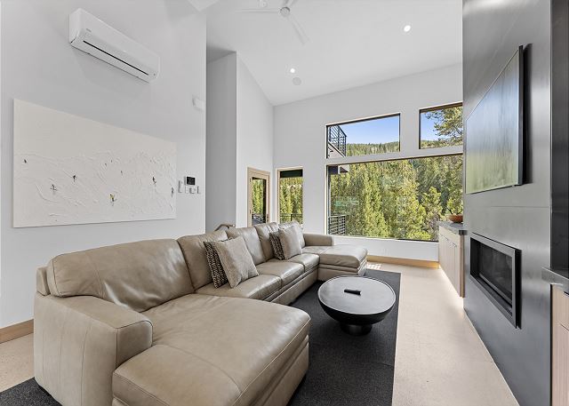 Ina's Way Townhomes, Unit D 6